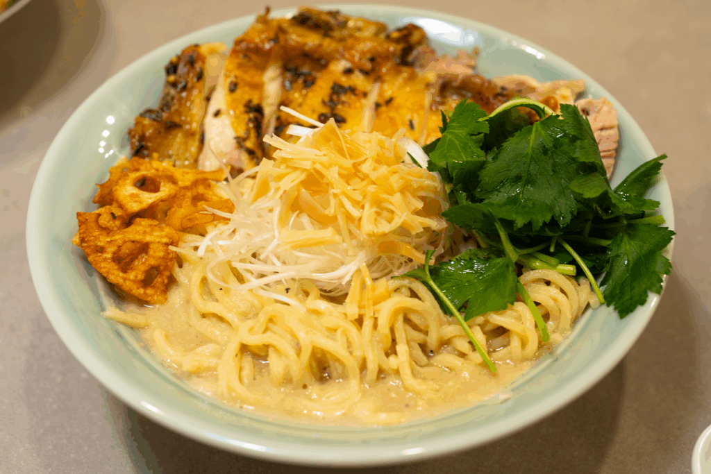 手作り鶏白湯ラーメン